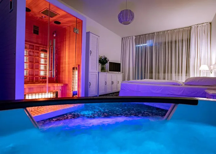 Beach Family Premium Spa Suite Private Jacuzzi, Sauna & Sea View Kołobrzeg