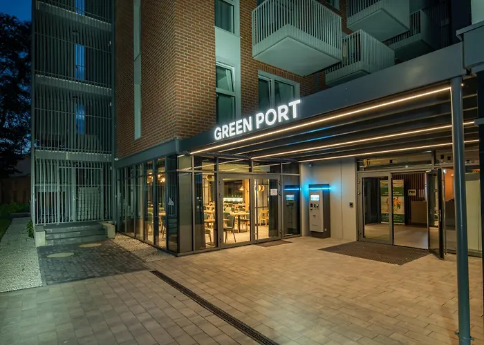 Green Port Klimatyczny z basenem, jacuzzi i sauną - ADMUS Kołobrzeg
